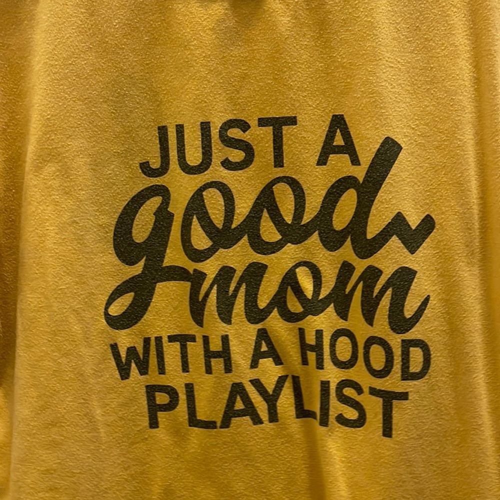 Mustard color graphic short sleeve tee size XL